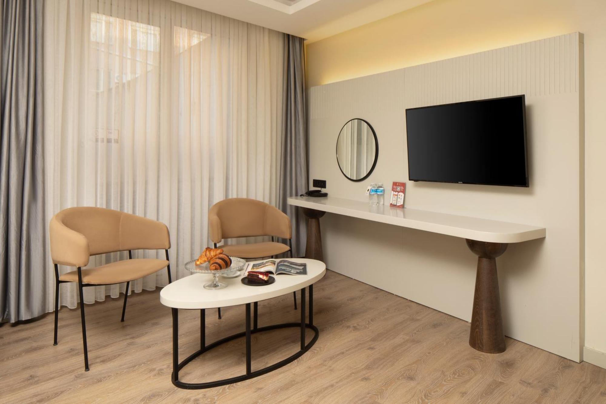 Orka Taksim Suites & Hotel Estambul Exterior foto